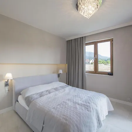 Spacious In With Terrace Villa Cisownica
