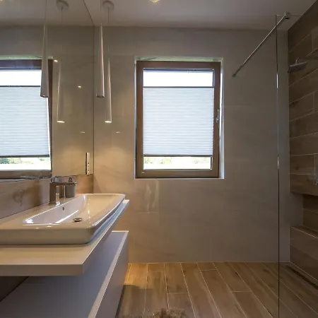 Spacious In With Terrace *