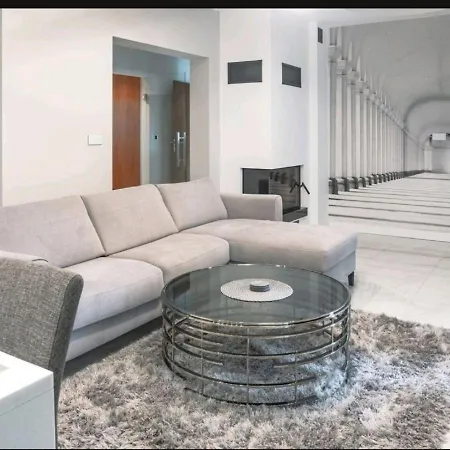 Spacious In With Terrace